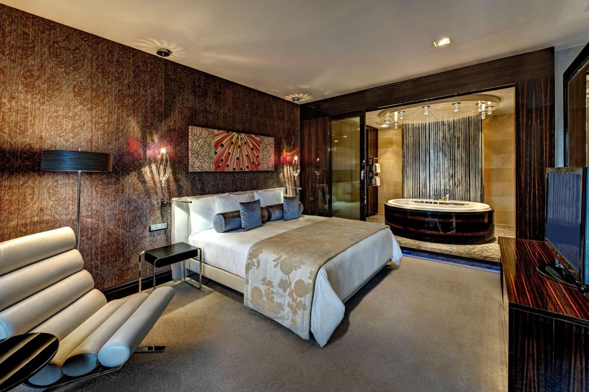 Hotel Hilton Frankfurt Airport 4*