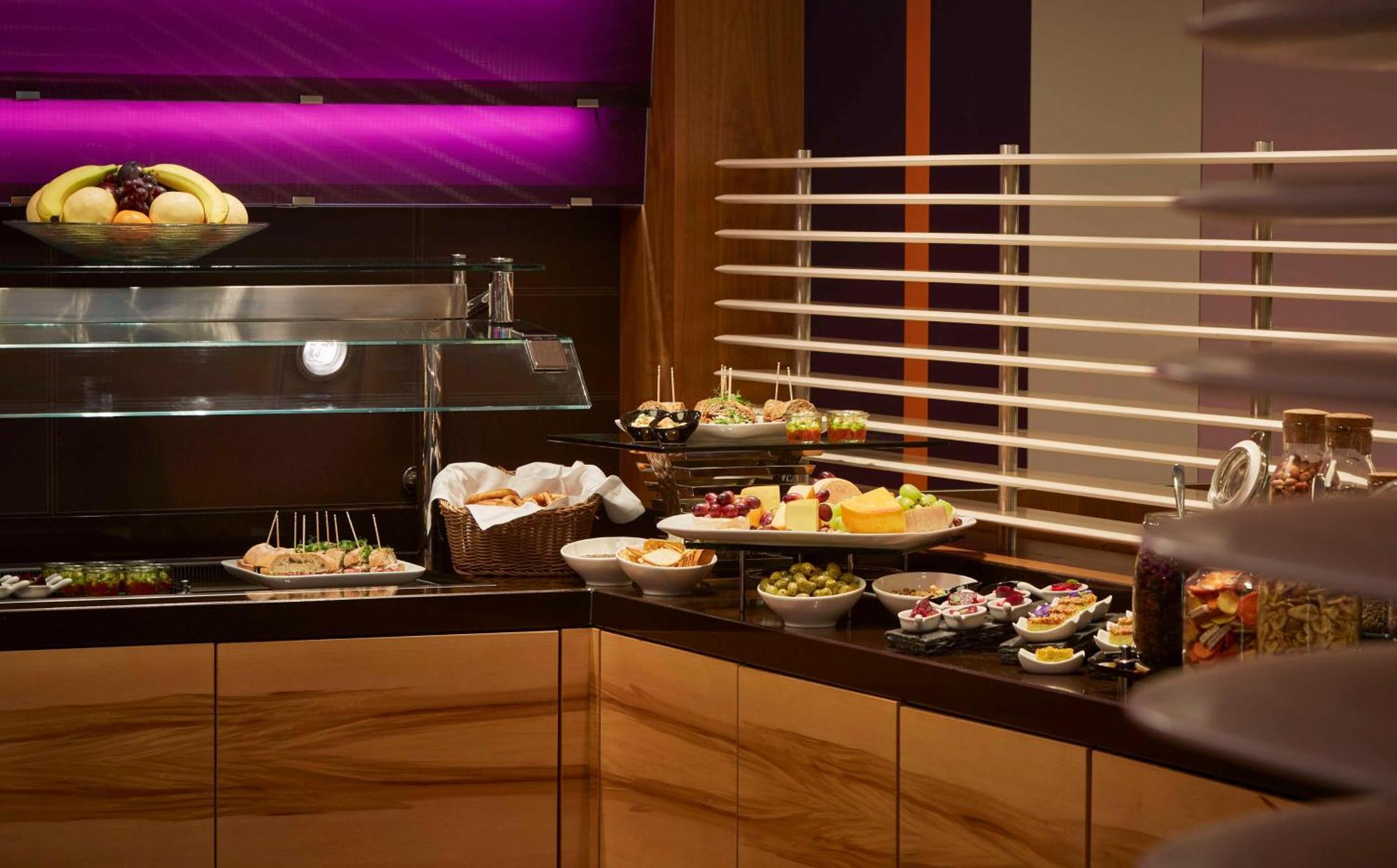 Hilton Frankfurt Airport Hotel 4*