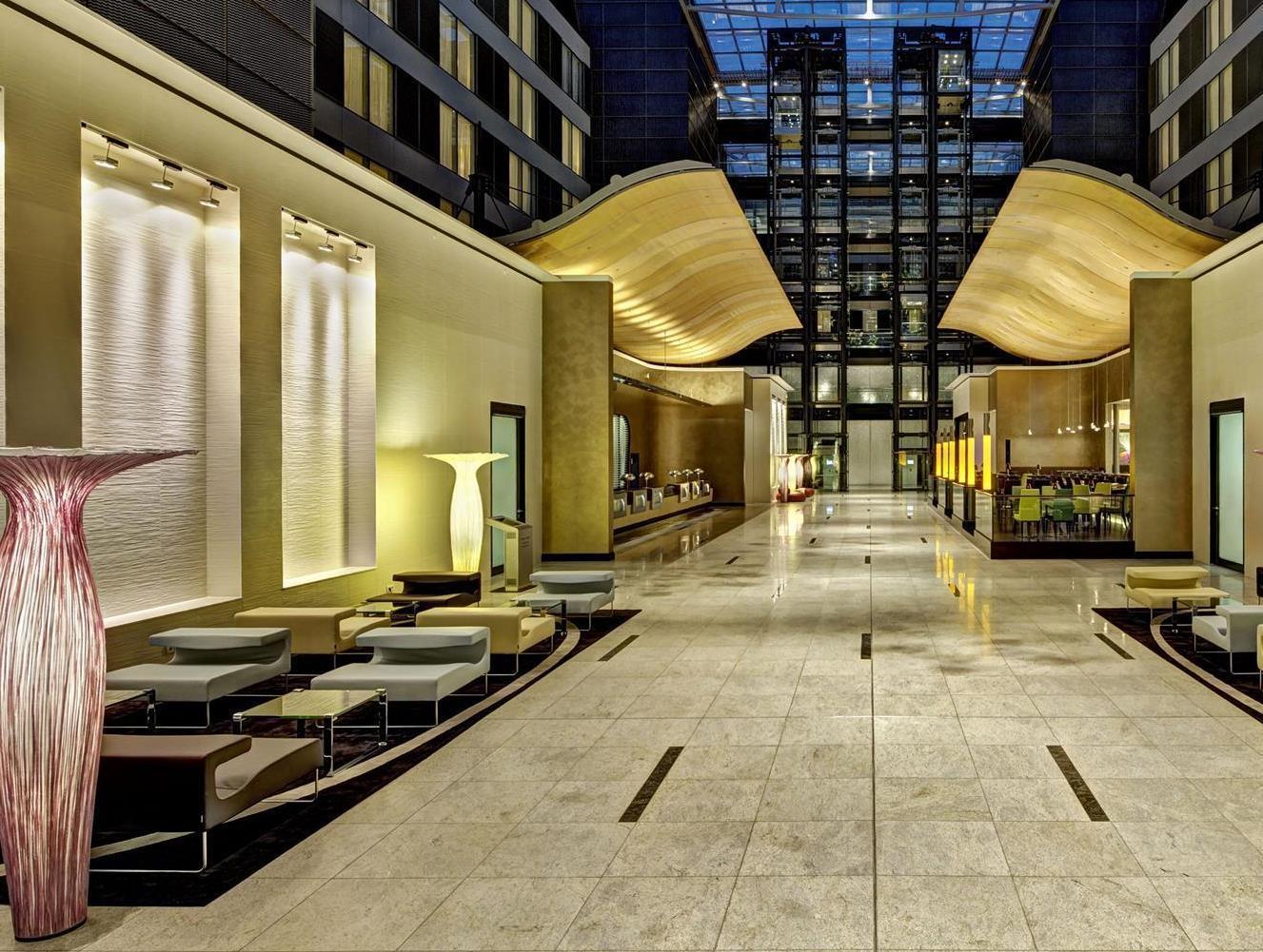 Hilton Frankfurt Airport 4*