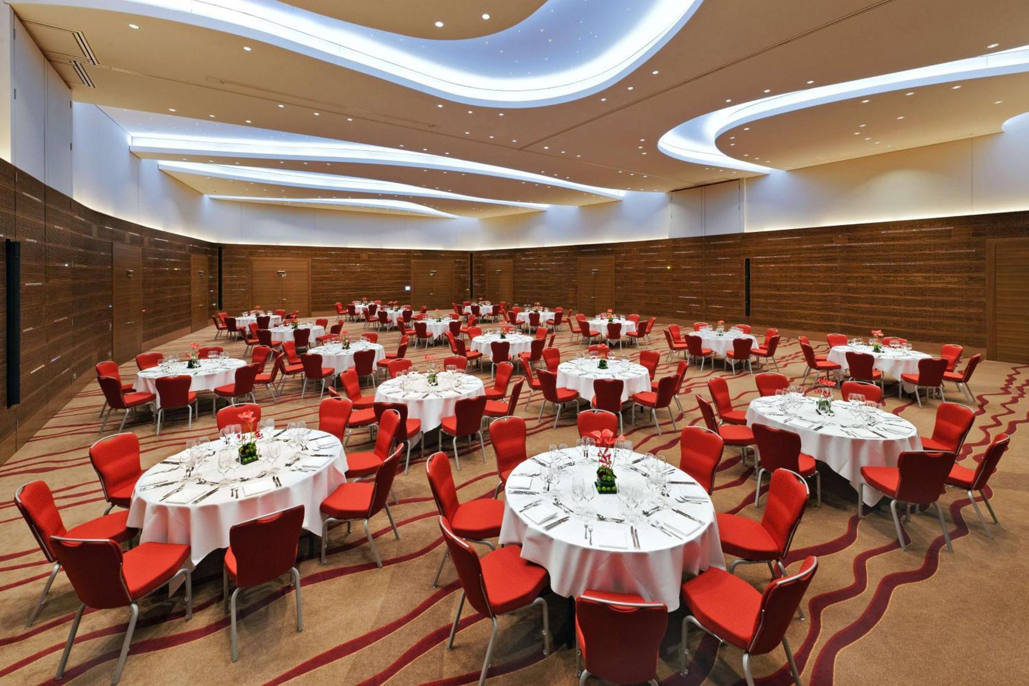 Hilton Frankfurt Airport 4* Франкфурт-на-Майне